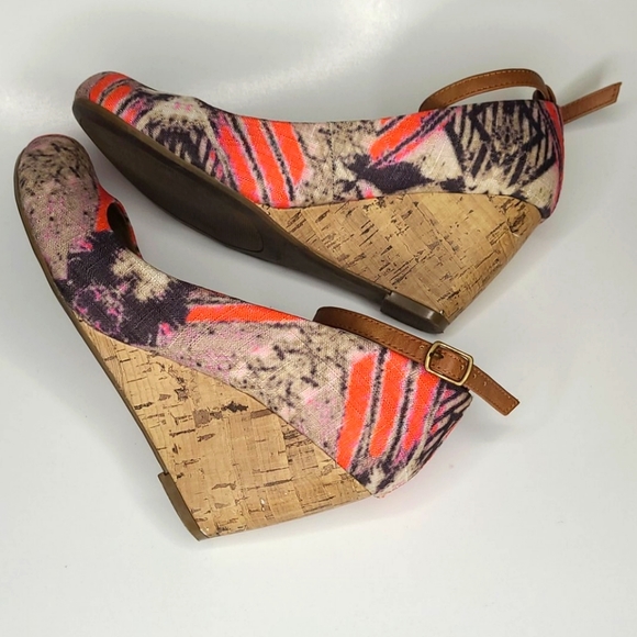 Print Cork Wedges with Ankle Strap - Picture 4 of 7